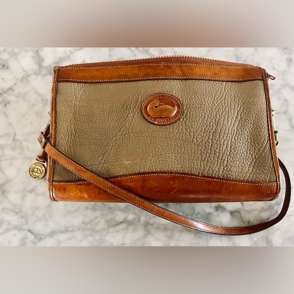 1980s Vintage All Weather Leather Zippered Clutch Crossbody